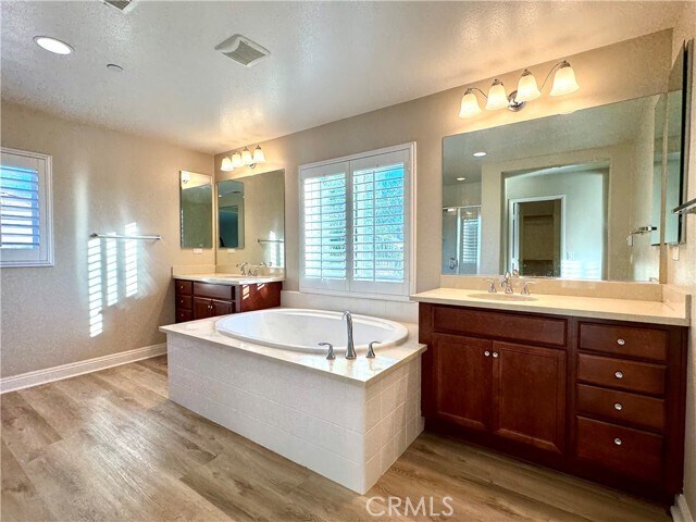 Building Photo - 13945 Barnett Ln