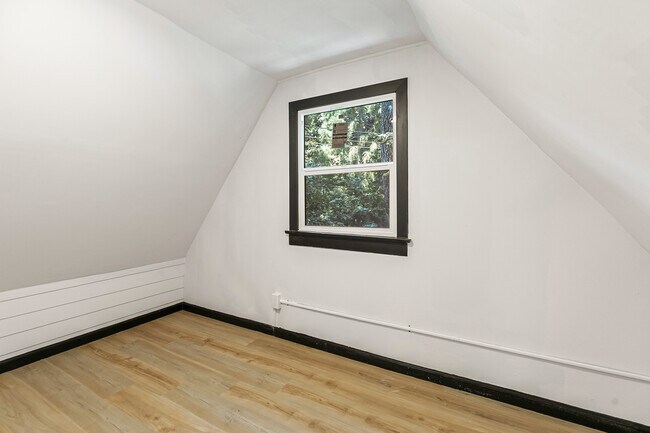 Building Photo - 772 Arrowhead Villa Rd