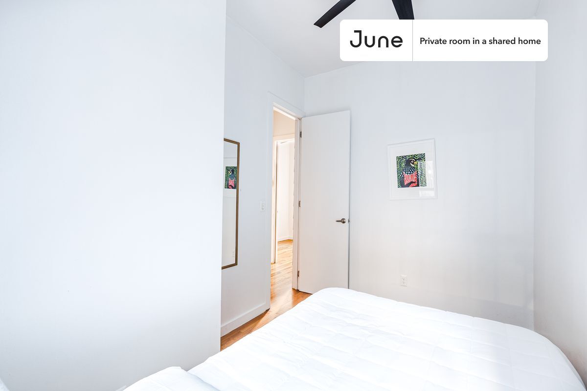 Building Photo - Room in Shared 4 bed/2 bath home