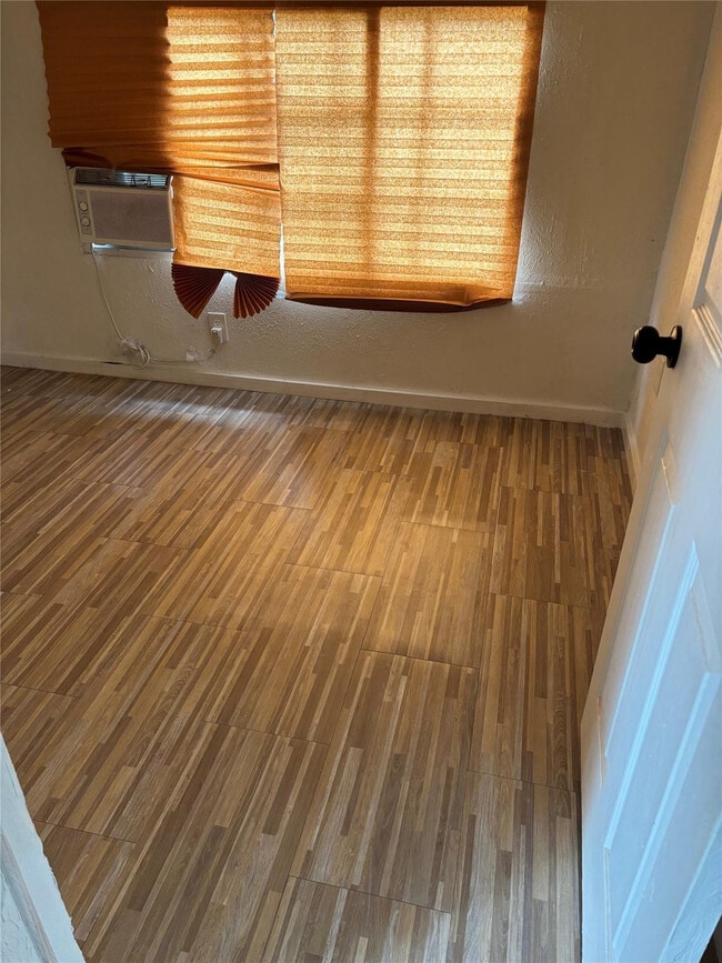 Building Photo - 8556 Berkley Dr