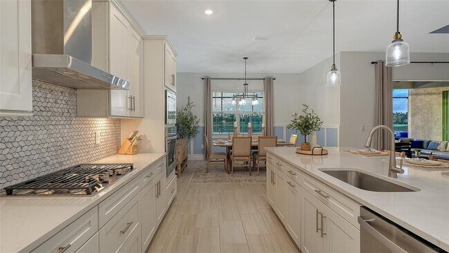 Building Photo - 5612 Lightning Whelk Ln