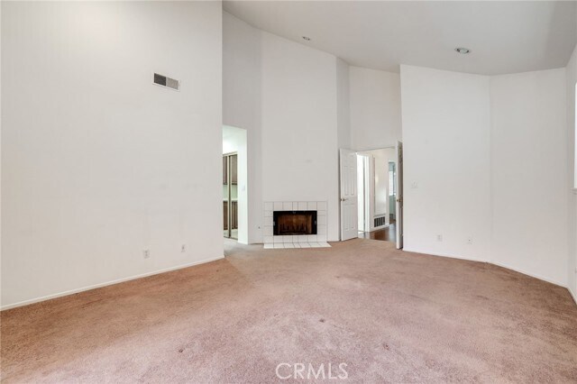 Building Photo - 4444 Spencer St