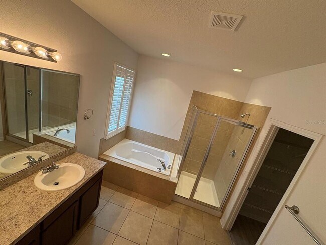 Building Photo - 3947 Wind Dancer Cir