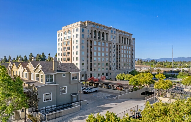 Building Photo - Skyline at Tamien Station Apartments