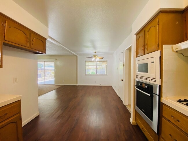 Building Photo - $2,395 Herndon & First, Spacious 4 Bedroom...