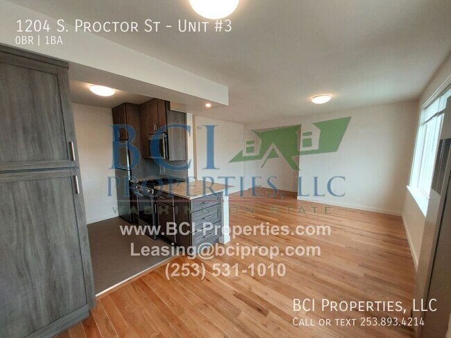 Building Photo - 1204 S Proctor St