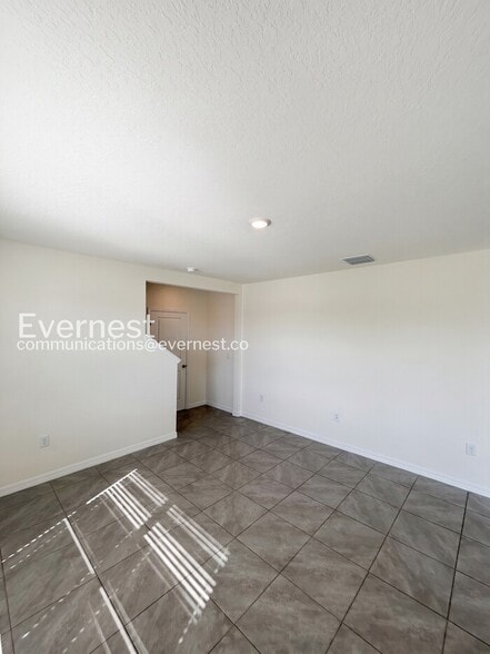 Building Photo - 8332 Juning Cove