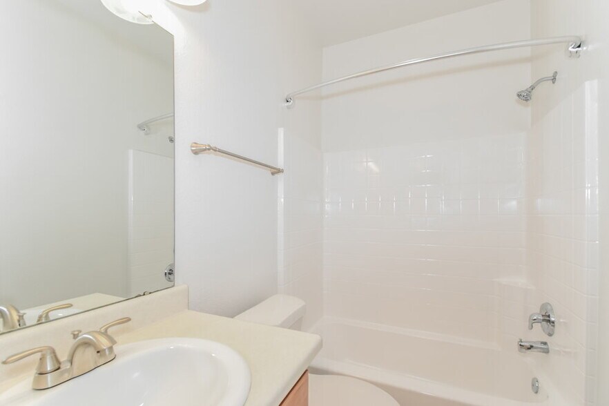 Building Photo - 6176 Galloway Ln