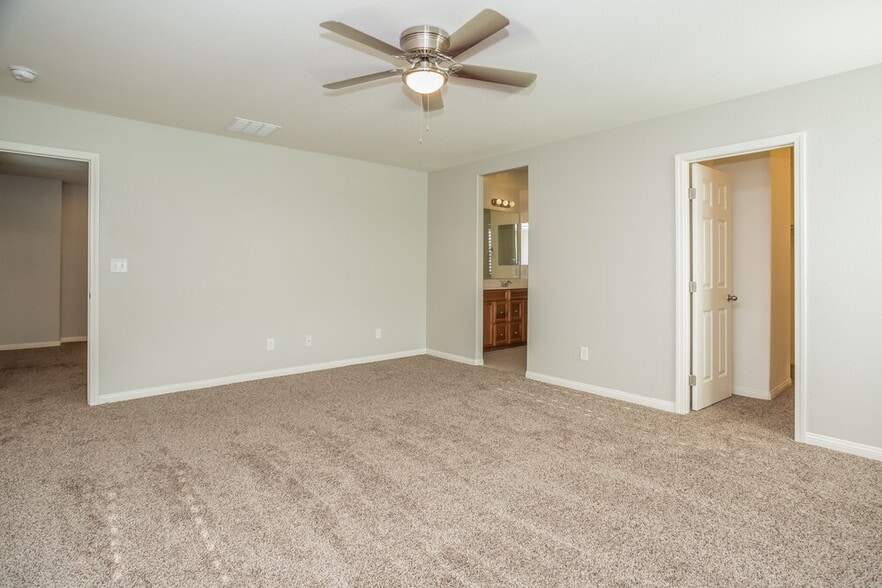 Building Photo - 3919 N Zodiacal Light St