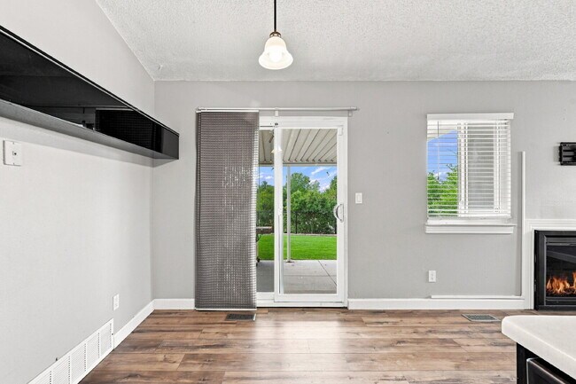 Building Photo - $2,145.95 - 3-bed, 2-bath located in Colorado Springs with a Washer and Dryer.