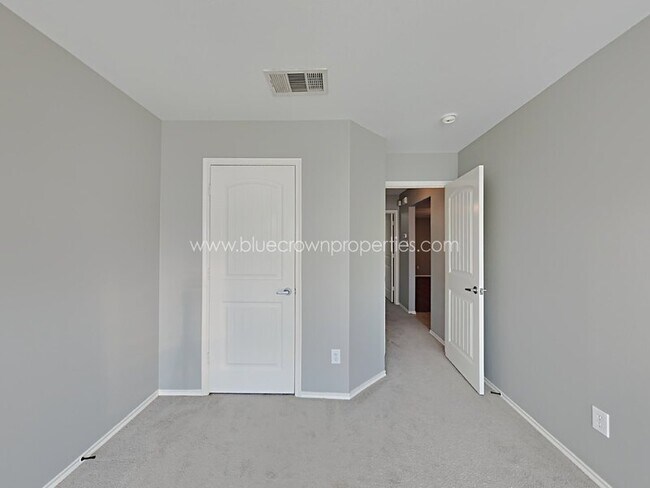 Building Photo - 9804 Southgate Dr