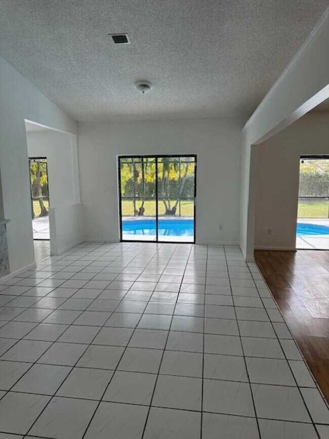 Building Photo - 16700 SW 277th St