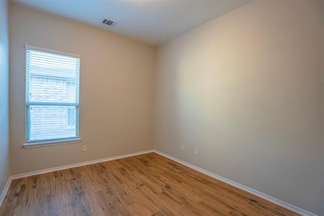 Building Photo - 1605 Lake Pine Dr