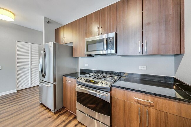 Building Photo - 757 N Orleans St