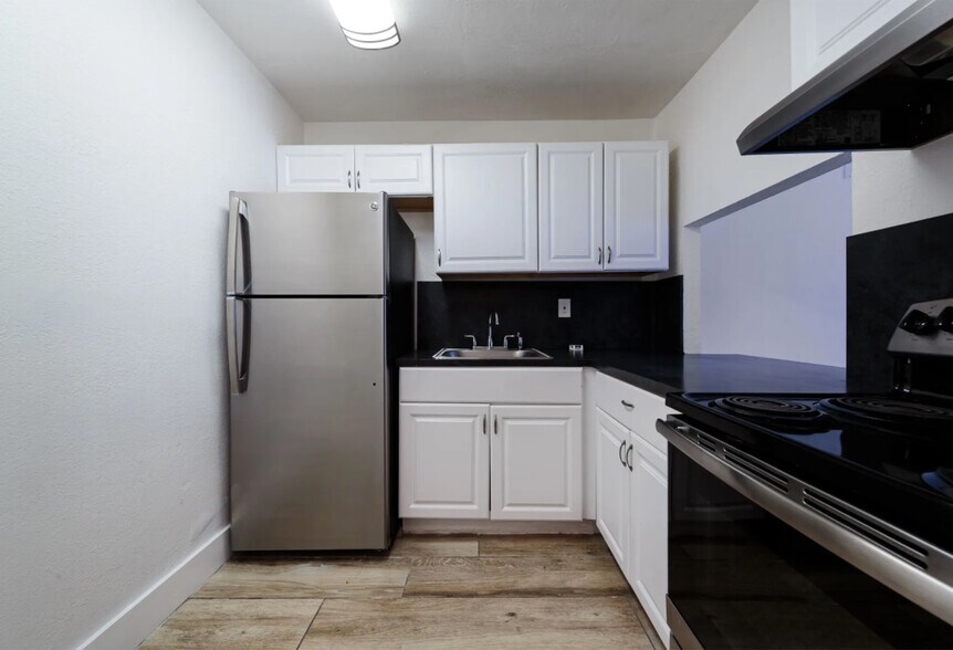 Building Photo - 877 NE 91st Ter