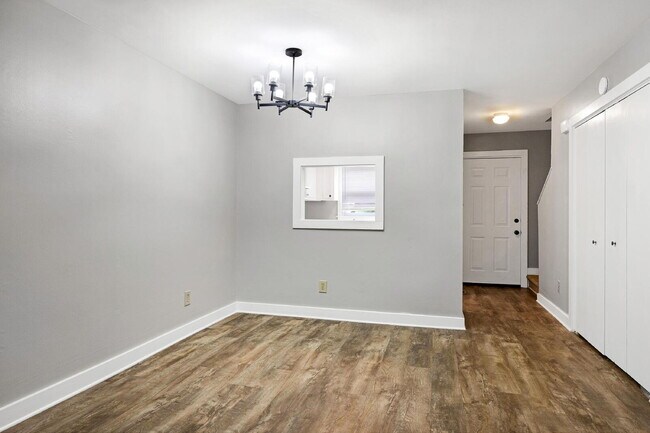 Building Photo - 5544 Kaplan Dr