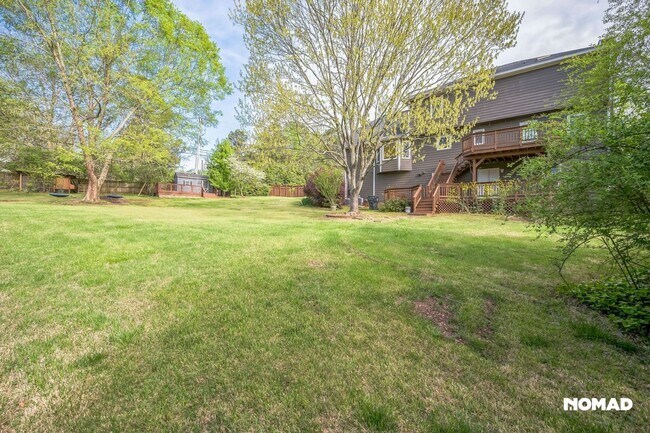 Building Photo - Spacious 3BR, with bonus room House in Law...