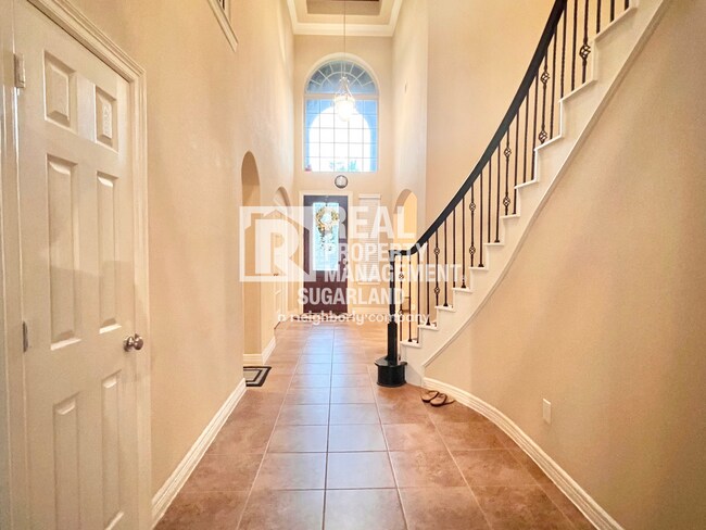 Building Photo - Stunning 5-Bedroom, 4.5-Bath Home for Rent in Richmond, TX