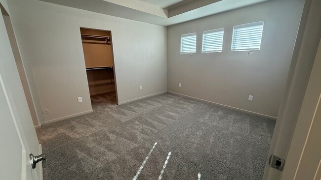 Building Photo - Light and airy 3-bed, 3-bath townhome in one of the area’s most highly desired Red Hawk area.