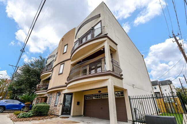 Building Photo - 6500 Calder St
