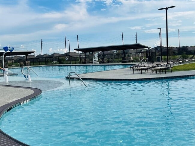 Building Photo - 226 Serena Pk Ln