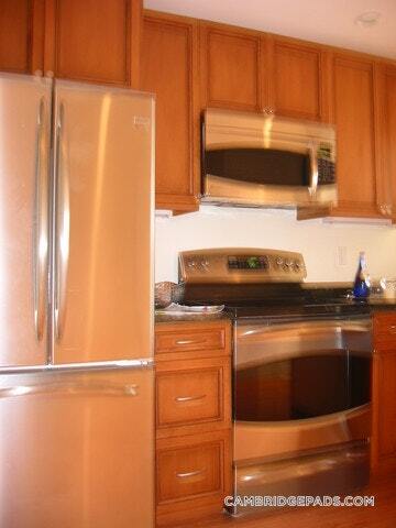 Building Photo - 60 Brattle St