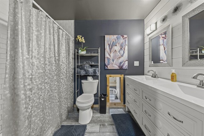 Building Photo - 10730 Barren River Rd