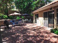 Building Photo - Charming Single-Story 2-Bedroom Home with ...