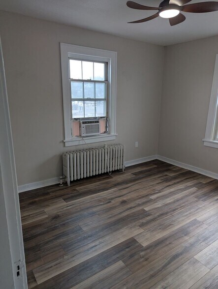 Building Photo - 531 Halsey Ave
