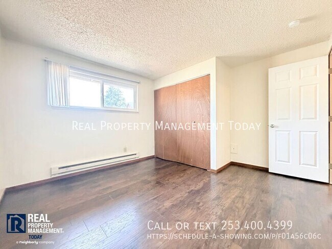 Building Photo - 6115 Glen Mary Ln SE