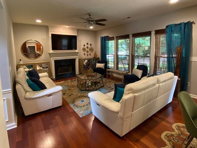 Building Photo - 30 Sherryforth Dr NW