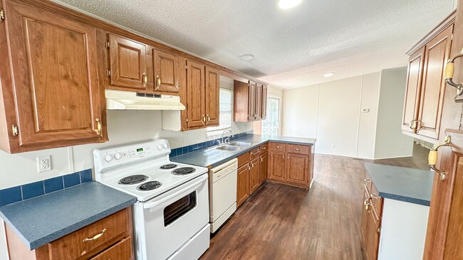 Building Photo - 16487 Brittany Way