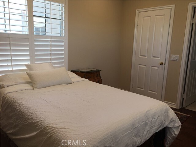 Building Photo - 10715 Plumas Way