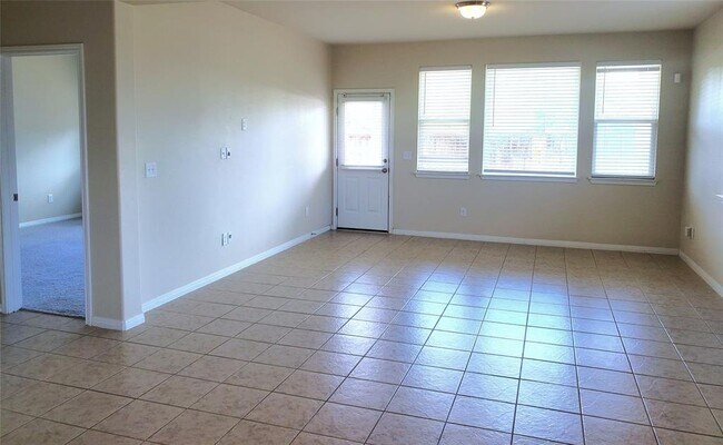 Building Photo - 217 Michaelis Dr