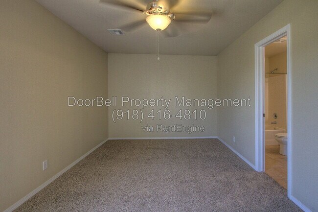 Building Photo - 5807 N 34th St