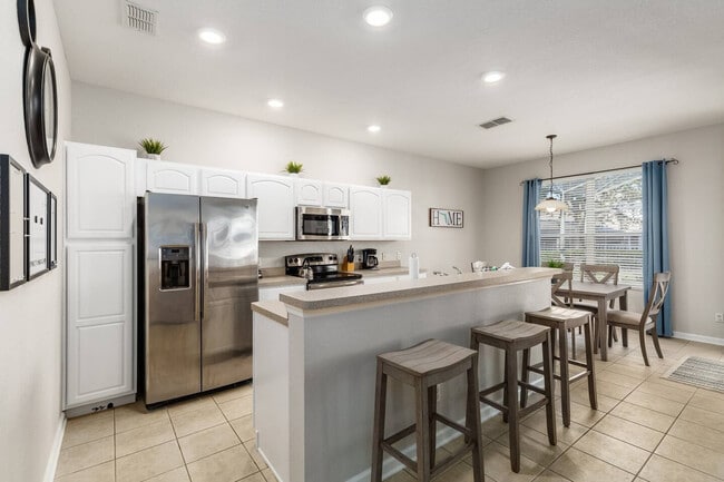 Building Photo - 7782 Basnett Cir