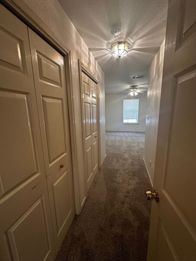 Building Photo - Lovely Cedar Creek Home on Large Shaded Lot