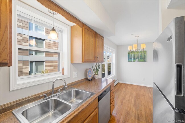 Building Photo - 110-112-112 S Broadway