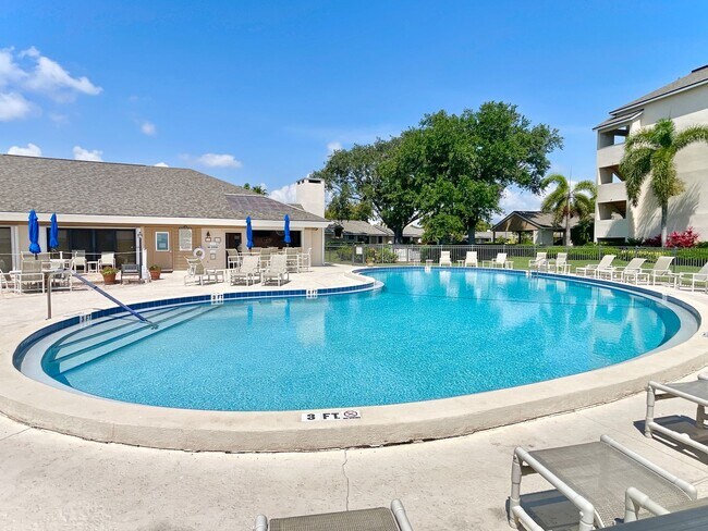 Building Photo - Application Under Review - 2 BR 2 Bath Con...