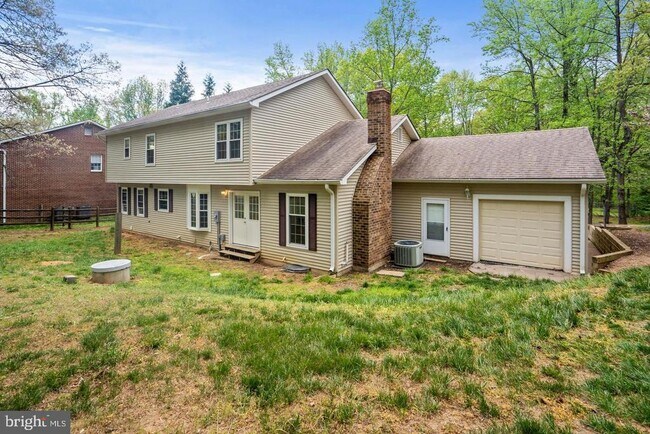 Building Photo - 5105 PHEASANT Rd