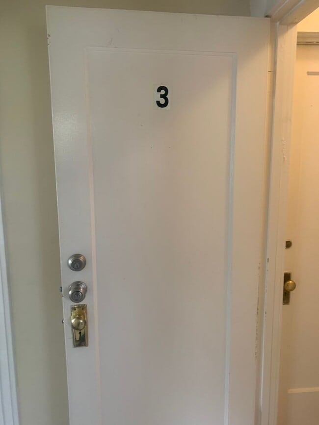 Building Photo - stirtz