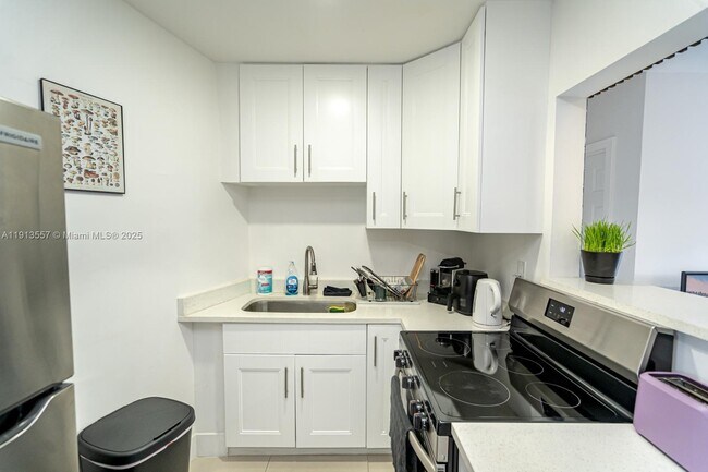 Building Photo - 2388 NE 173rd St