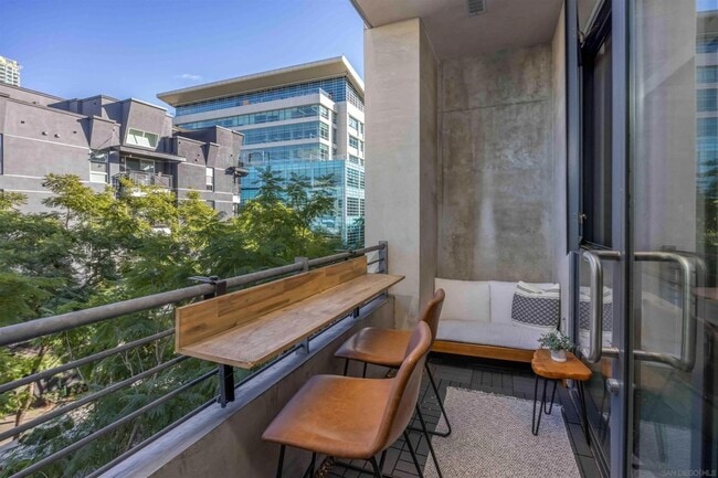 Building Photo - 1050 Island Ave