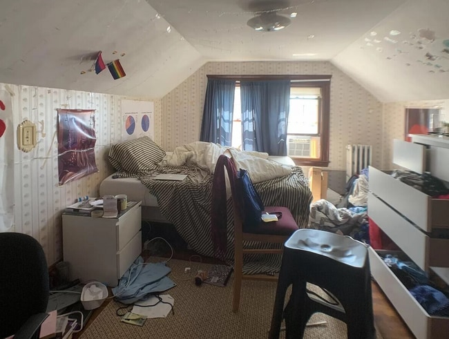 Building Photo - 15 Upland Rd