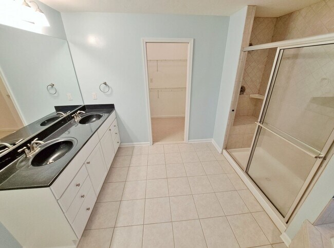 Building Photo - 417 Debbi Ct