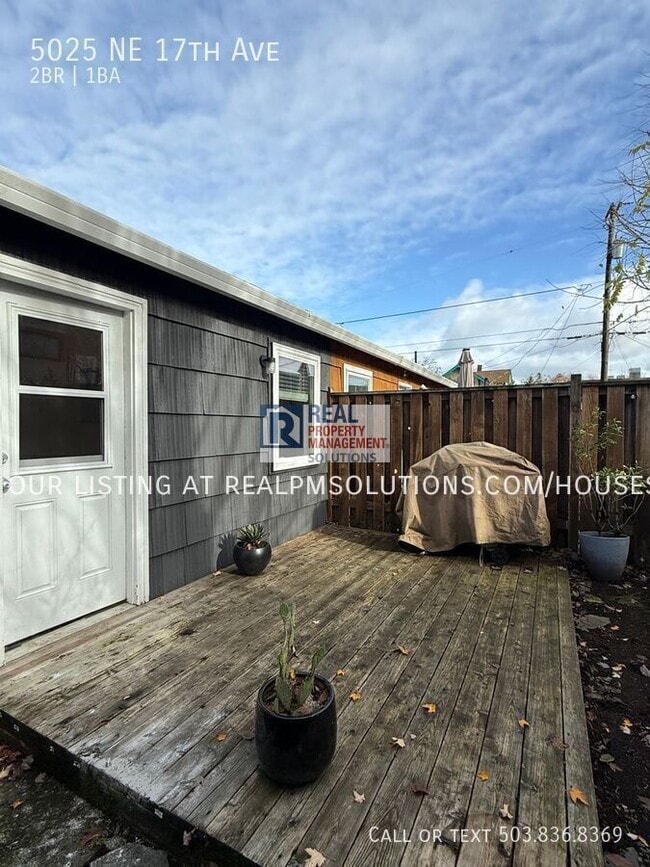 Building Photo - 5025 NE 17th Ave