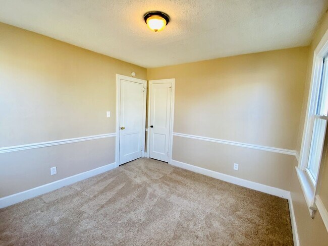 Building Photo - 3110 Chalfin Ave