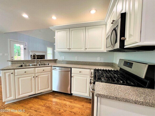 Building Photo - 10173 Stoney Brook Ct SE