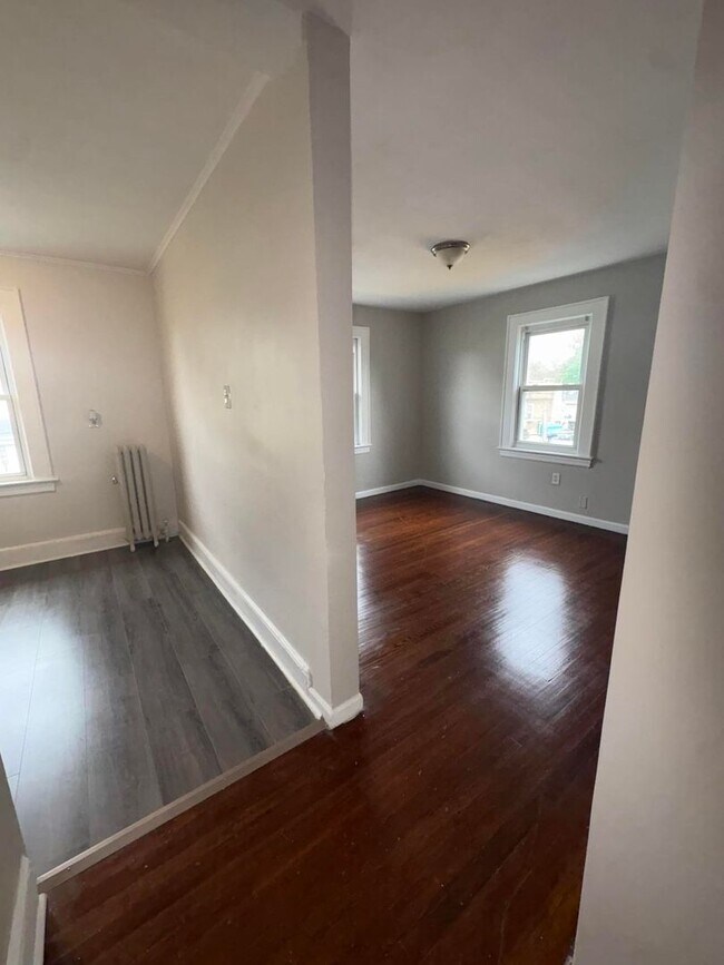 Building Photo - 28 Beechwood Pl