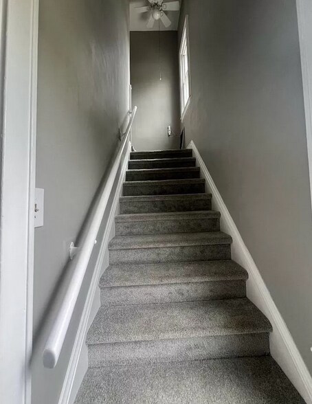 Building Photo - 288 S Walnut St